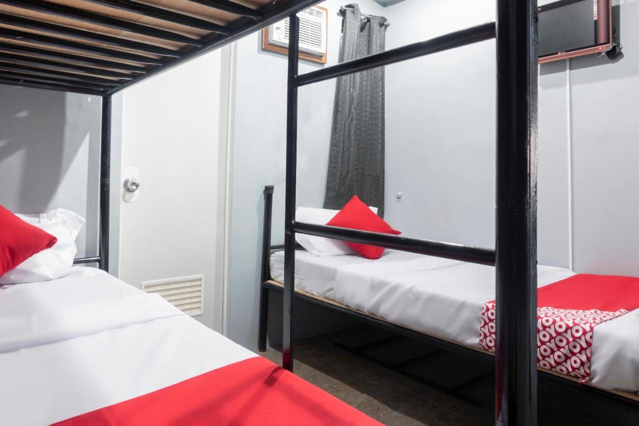 Abn Hostel Баколод Екстериор снимка