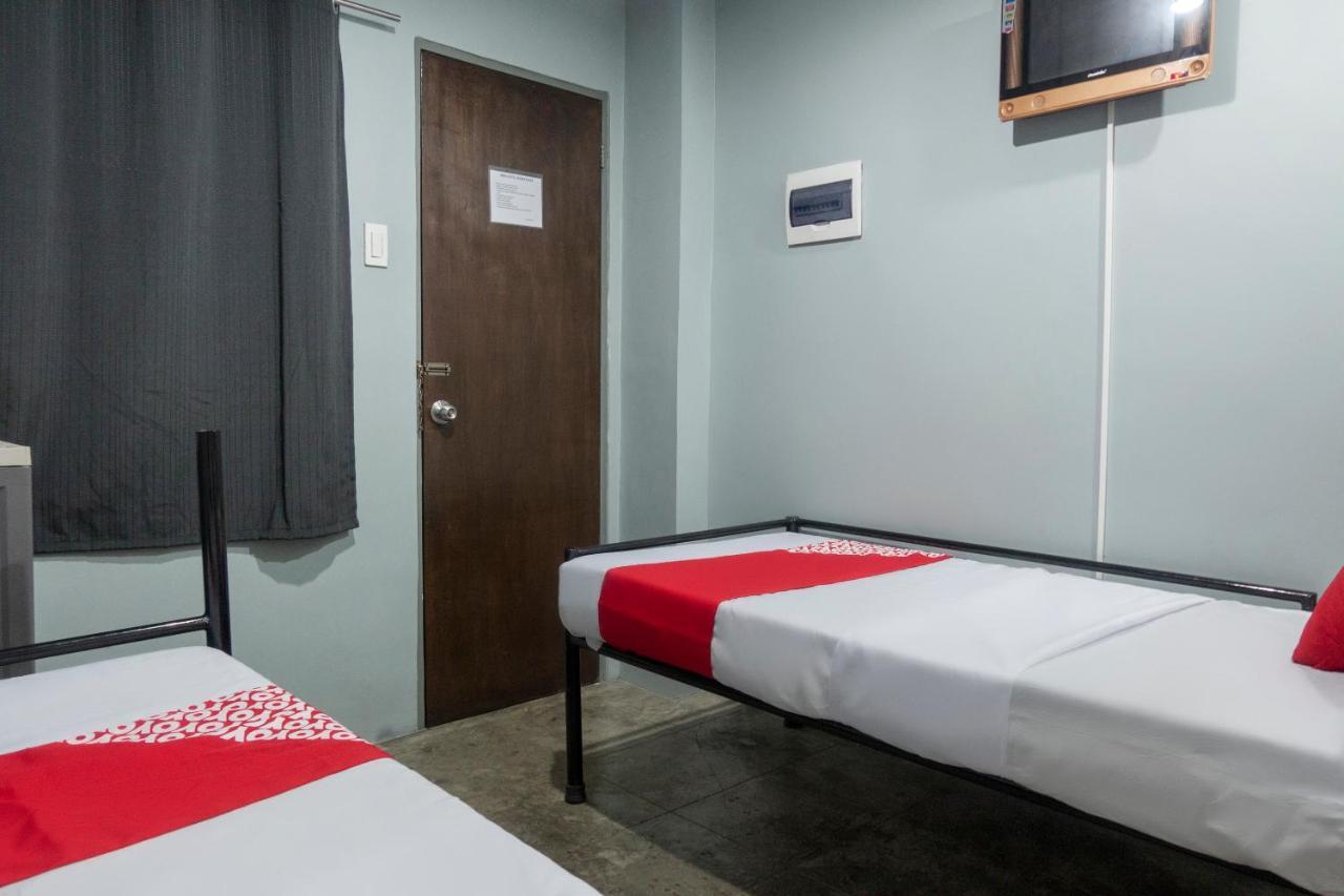 Abn Hostel Баколод Екстериор снимка